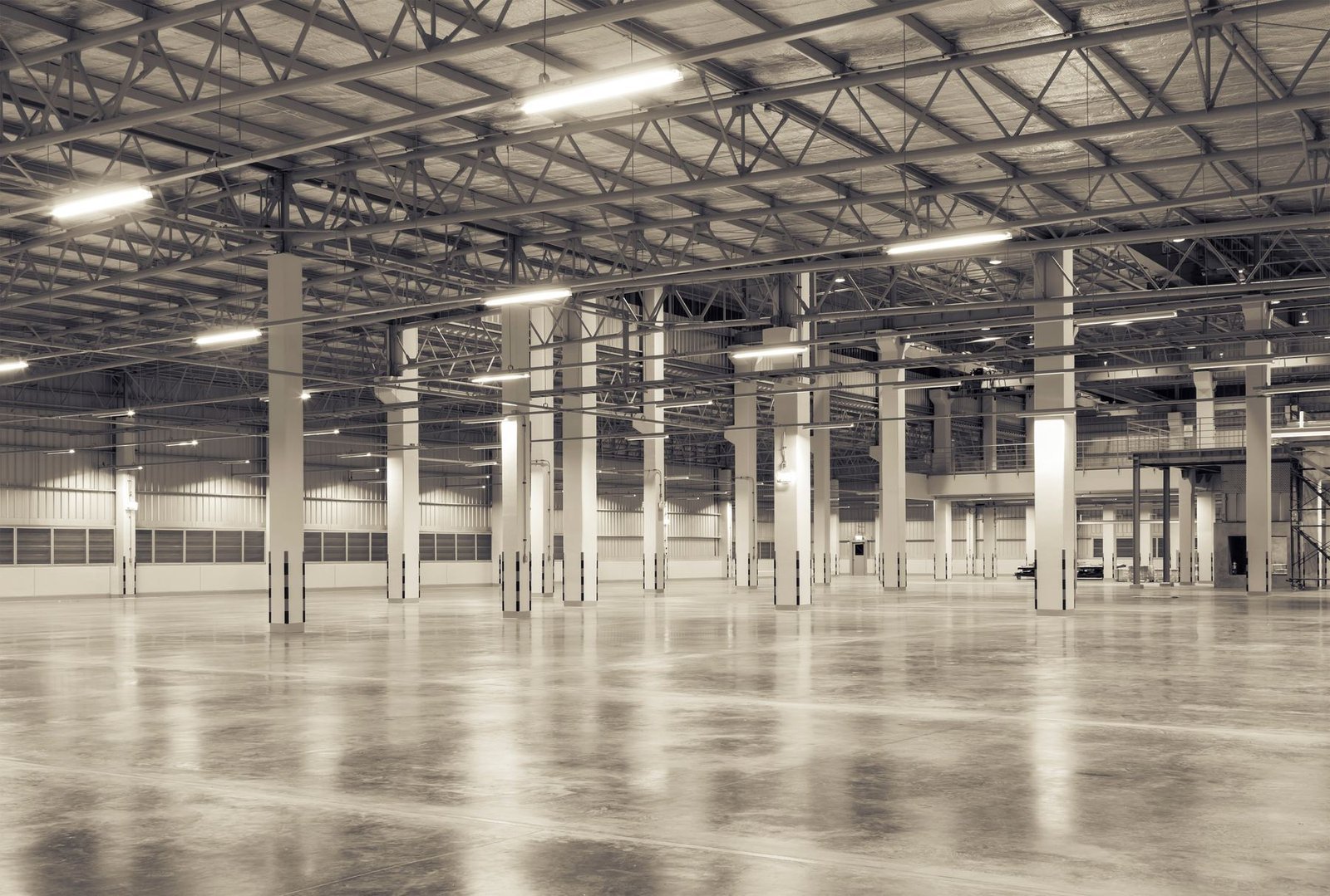 Empty vanilla-shell lease space
